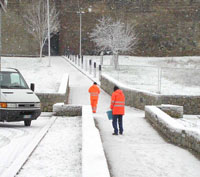 Neve copiosa sulla città