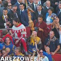 Giostra del presidente, piazza stracolma Giostra del presidente, piazza stracolma