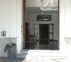 Vandali in azione all’Istituto d’Arte