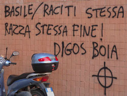 Scritte contro Raciti: il Comune parte civile