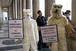 Orsi Polari di Greenpeace a Prodi