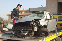 Grave incidente mortale sull’A1 muore la madre con due figli Grave incidente mortale sull’A1 muore la madre con due figli