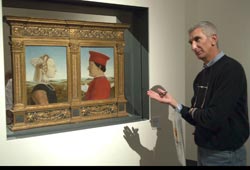 Umberto Broccoli in visita alla mostra di Piero