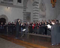 L’insieme vocale ‘Vox Cordis’ si esibisce in Consiglio Comunale L’insieme vocale ‘Vox Cordis’ si esibisce in Consiglio Comunale