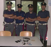 I ladri, intercettati, si portano via bottino di 300mila euro