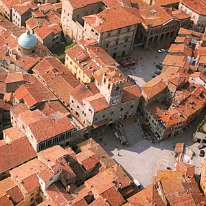 A Cortona ‘Il LIbro in Piazza’