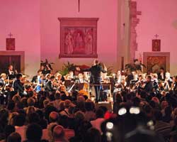 Pubblico in delirio per Viktoria Mullova e Paavo Järvi Pubblico in delirio per Viktoria Mullova e Paavo Järvi