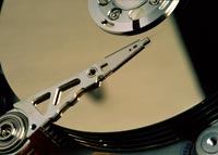 Grazie ai nanomagneti hard disk ad altissime capacità Grazie ai nanomagneti hard disk ad altissime capacità