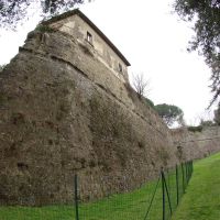 A spasso dentro le mura cittadine