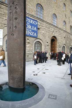 Una meridiana monumentale nel cuore di Firenze