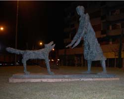 San Francesco e la Lupa in Piazza Saione