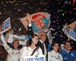 L’Unione di Centro organizza un pullman per Casini