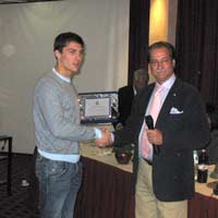 Premiato il nuotatore cortonese Michele Santucci