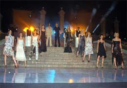 “Sfilata d’Amore e Moda” stasera su Retequattro