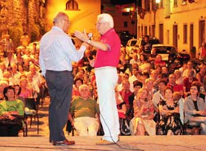 Aretini Turisti ad Arezo Aretini Turisti ad Arezo