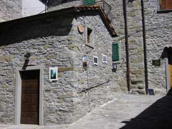 ‘Lo Scattone’ le 115 opere in mostra a Dama in Casentino ‘Lo Scattone’ le 115 opere in mostra a Dama in Casentino