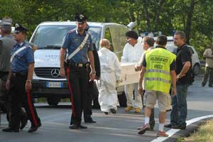 Ritrovato impiccato, il convivente della ragazza strangolata Ritrovato impiccato, il convivente della ragazza strangolata