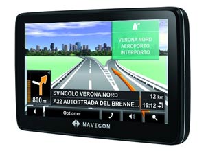 Curva pericolosa, ti avverte il NAVIGON 7210