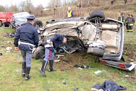 Scontro fra auto, morti due giovani romeni