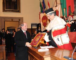 Al rettore dell’Università di Siena Silvano Focardi premio Civitas