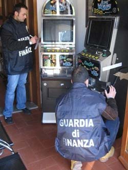 Cittadini extracomunitari sempre più ‘Amanti’ dei videopoker