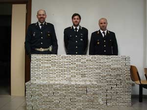 Sequestrati oltre 120 chilogrammi di sigarette di contrabbando Sequestrati oltre 120 chilogrammi di sigarette di contrabbando