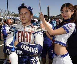 Lorenzo di fronte ai suoi tifosi conquista la quinta pole