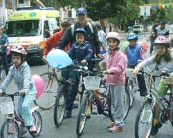 Lavori per pista ciclabile in Via Nenni