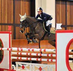 Meyer: battesimo della sella con i pony