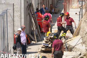 Operaio muore nel cantiere al Centro Affari di Arezzo