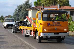 Auto contro furgone: muore un 21enne aretino
