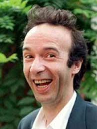 Il ‘ciclone’ Benigni entra a cavallo ed esce cantando l’Inno di Mameli