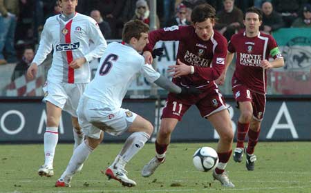 L’Arezzo pareggia con la Cremonese 2-2 L’Arezzo pareggia con la Cremonese 2-2