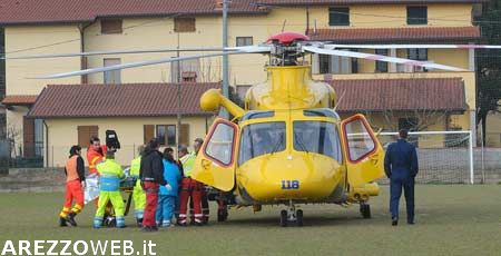 Si ribalta con trattore, donna 37enne è grave a Siena