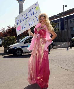 ‘La Pupa e il Secchione’: contina la protesta di Francesca Cipriani