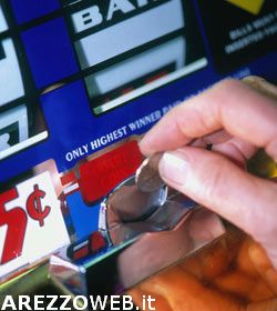 Furto di slot ad Ambra, ladri perdono la refurtiva in un incidente