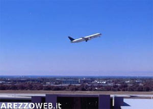 Nube vulcanica:  chiuso lo spazio aereo in Irlanda e Gb