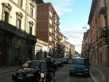 Via Vittorio veneto in festa Via Vittorio veneto in festa