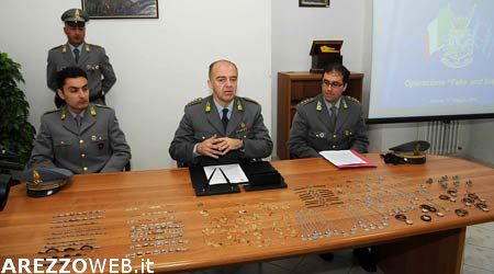Guardia di Finanza: scoperta maxi attività di contraffazione