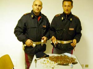 Avevano la refurtiva nascosta in macchina, in manette 4 slavi