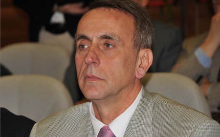Tumore alla tiroide: San Donato primo intervento in chirurgia robotica
