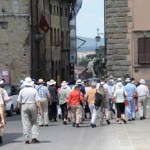 20101113_arezzo_turisti_duomo