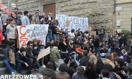 Scuola, 200mila in piazza nel giorno del diritto allo studio