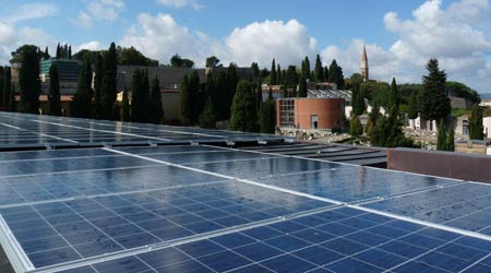 Il fotovoltaico arriva sui tetti del camposanto