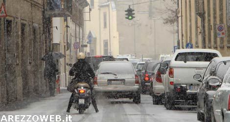 Maltempo: allerta prolungata fino alle 18 di sabato e arriva la neve