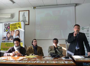 Sms no Sos, sabato guido io
