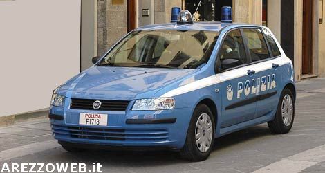 29enne bacia bimba contro la volontà della madre, arrestato