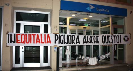 CasaPound Arezzo: protesta contro Equitalia