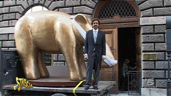 Secondo Tapiro gigante con bavaglio a Federazione Nazionale Stampa