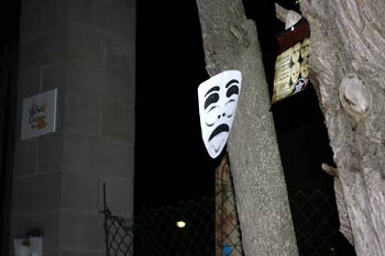 CasaPound: 200 maschere bianche al Pionta piangono la morte del parco